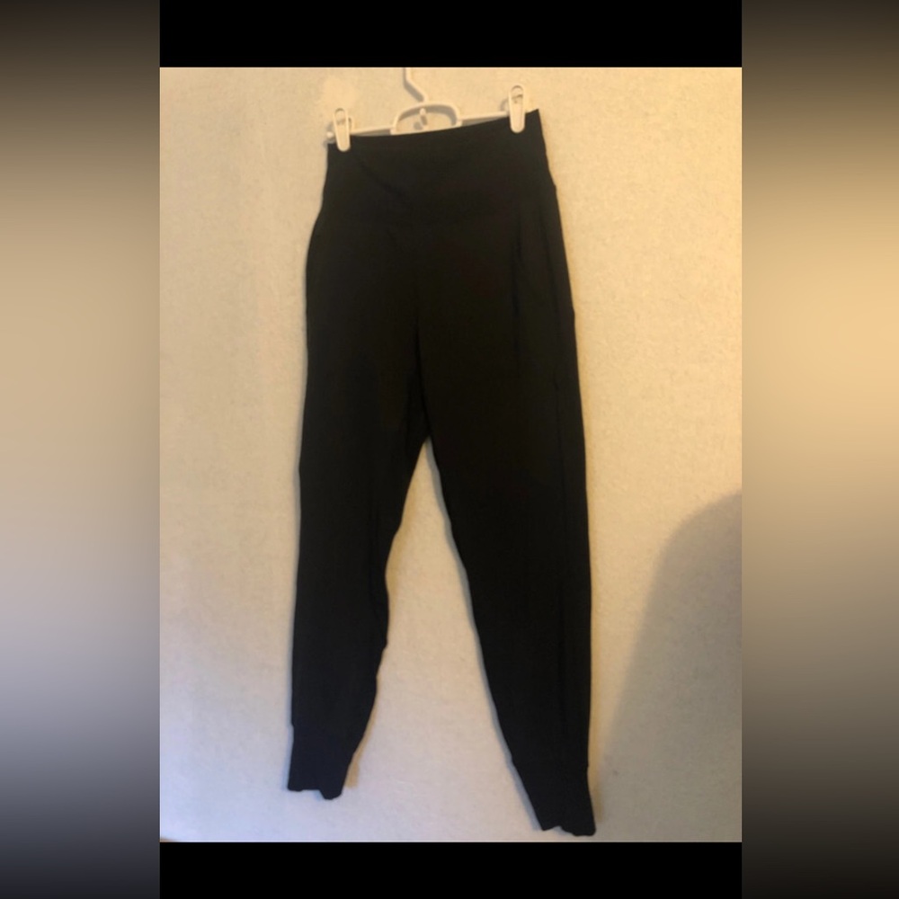 Like New Athleta Venice Jogger in Black - Picture 6 of 8